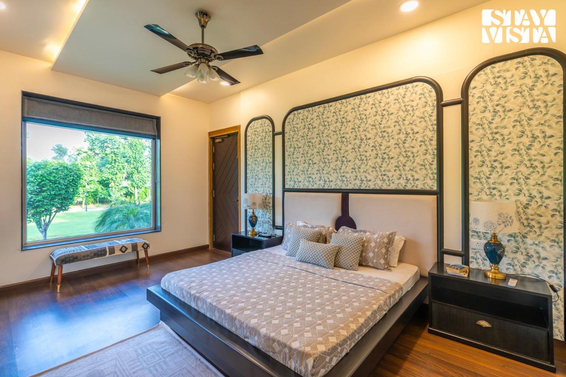 Stayvista At Wandering Vines Indoor Pool 4Bhk Luxury Villa In Delhi Sohna Экстерьер фото