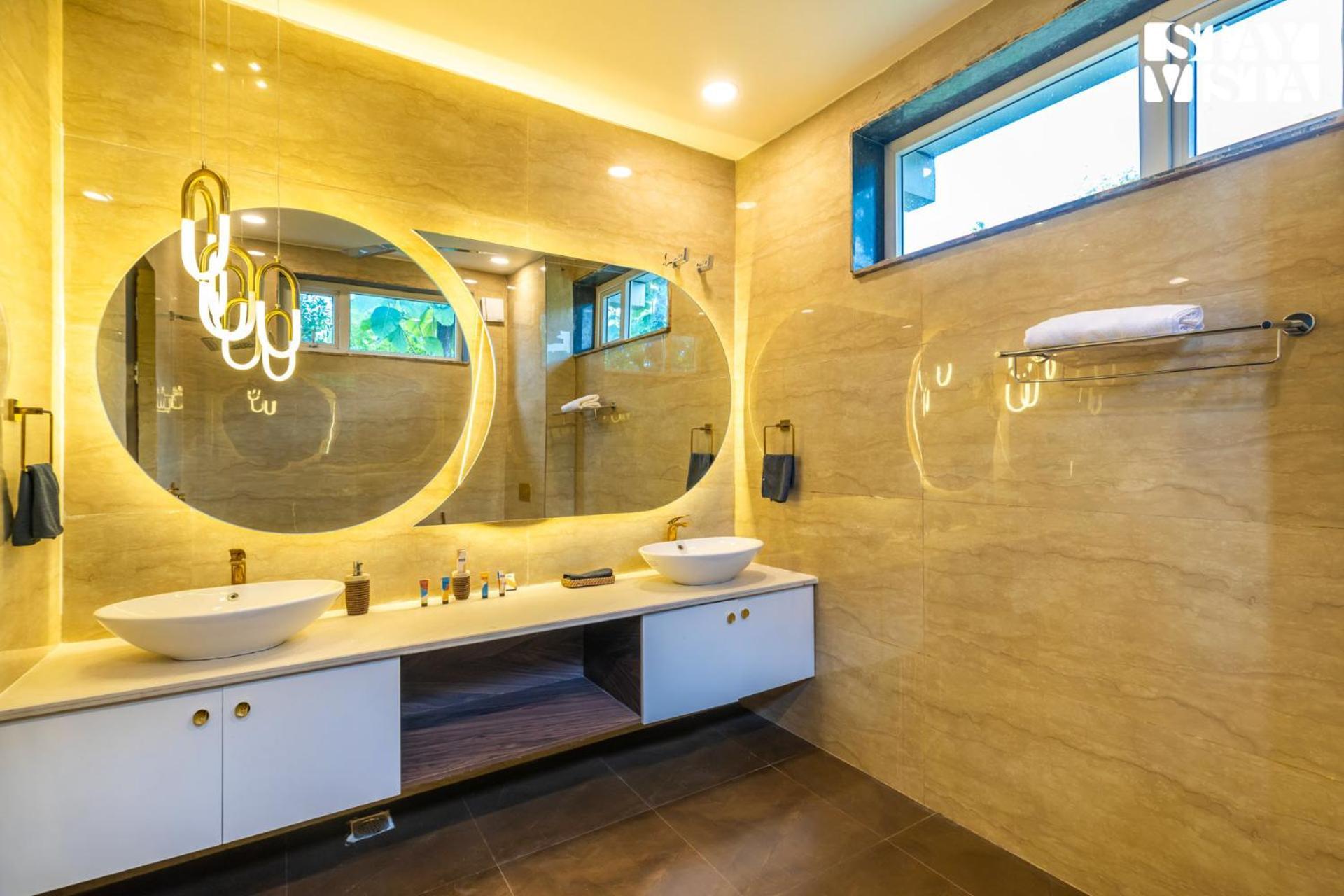 Stayvista At Wandering Vines Indoor Pool 4Bhk Luxury Villa In Delhi Sohna Экстерьер фото