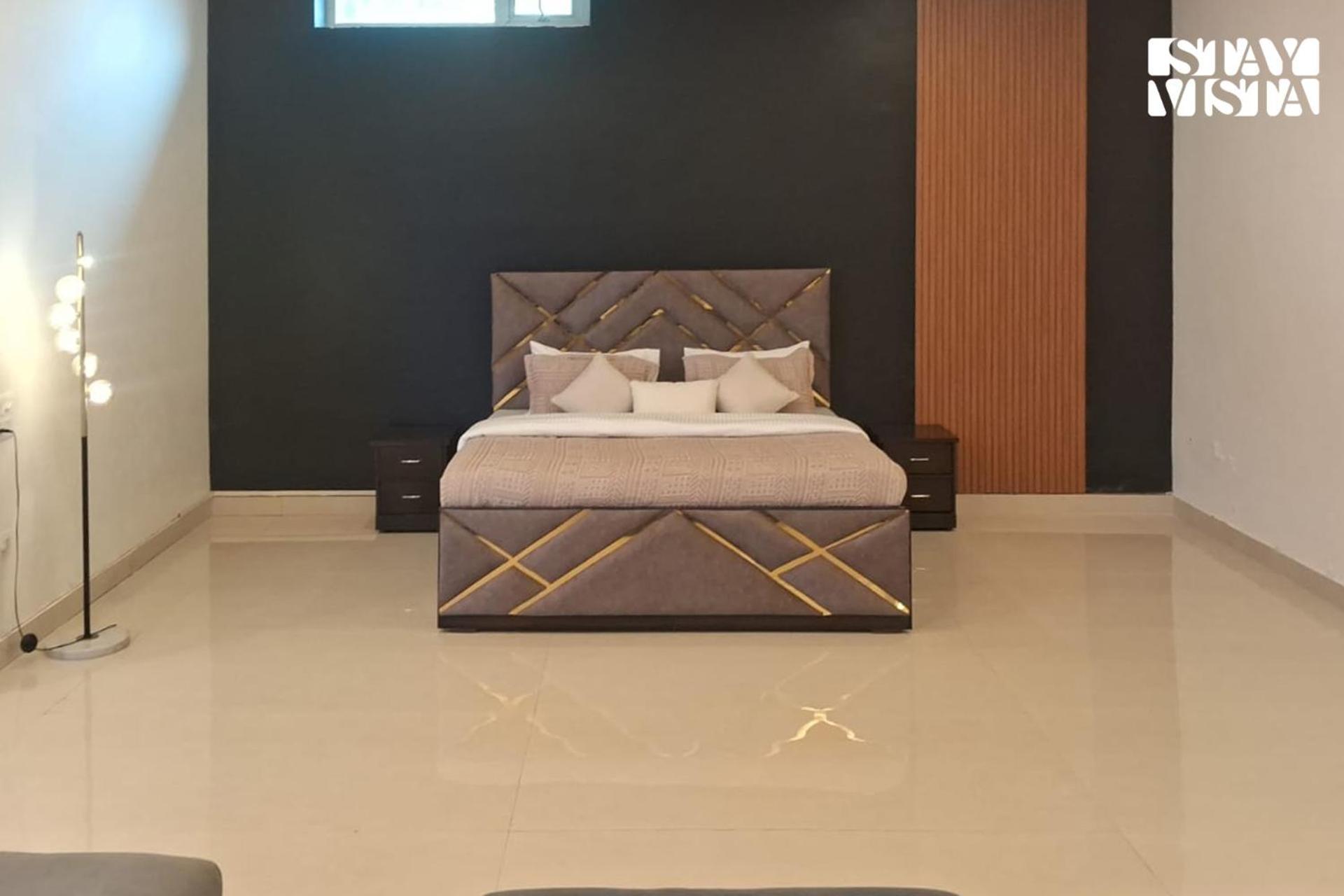 Stayvista At Wandering Vines Indoor Pool 4Bhk Luxury Villa In Delhi Sohna Экстерьер фото